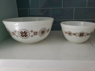 2 Pyrex Older 1967 Town & Country Pattern Mixing Bowls 401 1 - 1/2pt & 403 2qt