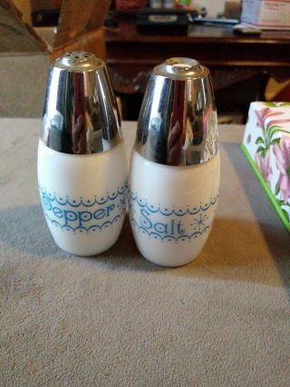 Corelle Corning Pyrex Snowflake Blue Garland Salt & Pepper Shakers