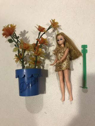 Vintage Dawn Doll And Her Flower Pot Stand,  Needs Tlc,  Gold/orange