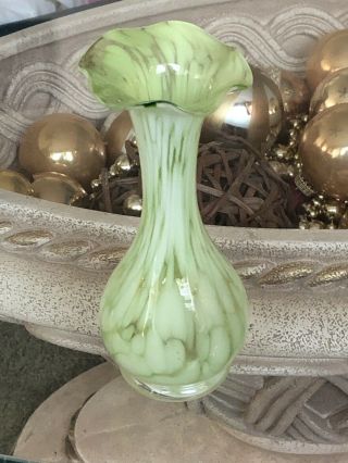 Vintage Small Hand Blown Art Glass Bud Vase Mid Century Modern.  Very Pretty
