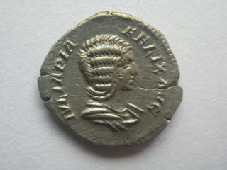 Silver Denarius Julia Domna 193 - 217 Diana Lucifera 2.  52 Grammes Grade