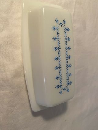 Vintage Pyrex Blue White Snowflake Garland Covered Butter Dish Glass