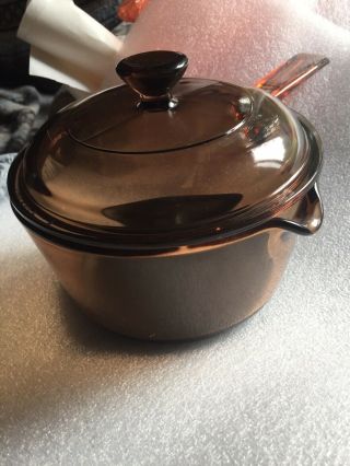 Vintage Corning Vision 1.  L Amber Sauce Pan With Pour Spout & Lid Usa