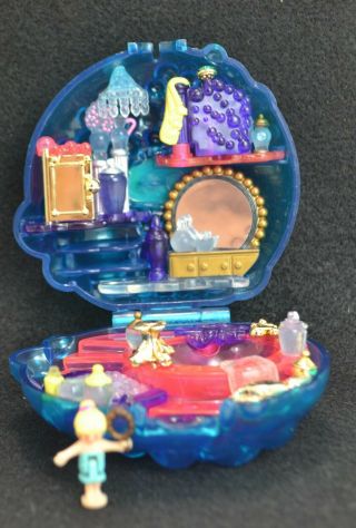 ❤️ 1996 Vintage Polly Pocket Bubbly Bath Compact Playset W/ Doll Bluebird