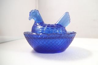 Vintage Cobalt Blue Glass Made In Taiwan Miniature Hen On Nest