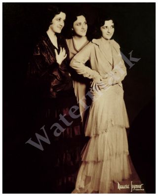 Boswell Sisters Iconic 1932 Studio Pose " Handful Of Harmony " 8x10 Print