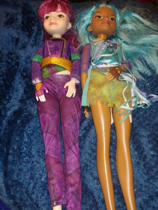 Disney Descendants 2 Mal & Uma Doll 28” Tall Outfits
