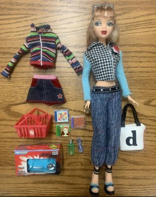 2004 Barbie My Scene Shopping Spree Delancey Doll Target W/ Outfit,  Accessories