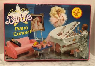 Mattel Superstar Barbie Piano Concert 25 Piece Play Set Sofa Grand Piano 7314