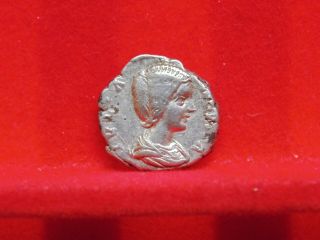 Julia Domna - Silver Denarius - Struck By Caracalla 214 A.  D.  - Rev.  : Lucifera