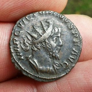 Monnaie Romaine Antoninien De Victorinus Salus Au Revers Ttb
