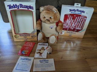 Vintage 1985 Teddy Ruxpin Bear With Extra Outfit