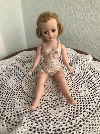 Vintage Madame Alexander Cissette Doll 9 Inch