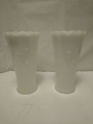 2 Vintage Anchor Hocking Fire King White Milk Glass Teardrop Pearl Vases Euc