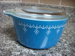 Vintage Pyrex Blue Snowflake Garland 1 Pint Casserole Dish With Lid 473