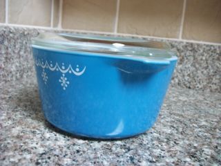 VINTAGE PYREX BLUE SNOWFLAKE GARLAND 1 PINT Casserole dish with lid 473 2