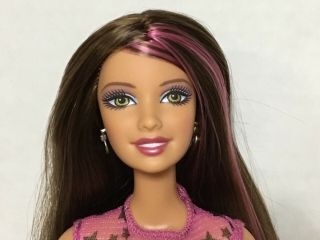 Brunette Fashionista Sassy Teresa Barbie Doll Brunette Pink Streak Hair 1st Wave 2