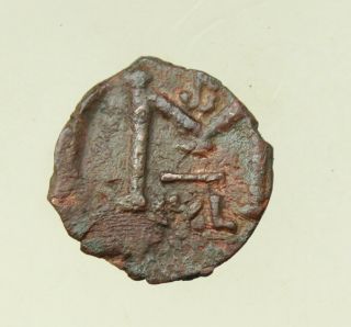 Heraclius,  with Heraclius Constantine.  610 - 641.  Æ18mm Follis Syracuse Larje M 2