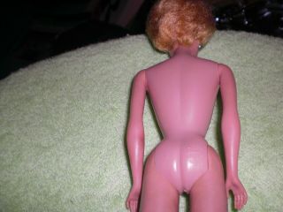 1960 ' S BARBIE BLONDE BUBBLE CUT HAIR - INCLUDES EXTRA CLOTHING 2