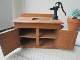 1993 CJ ' S Artisan Handcrafted Dollhouse Miniature Early Farm Wood Dry Sink 2