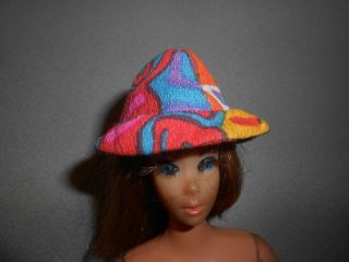 European Exclusive Vintage Barbie Mod 7975 Moda Maglia Hat Rare Clothing