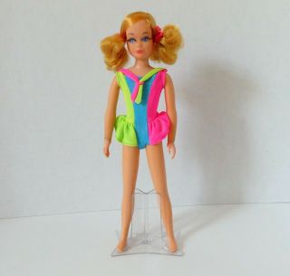 Vintage Barbie 1970 Living Skipper Doll Near In Swimsuit W/ Stand