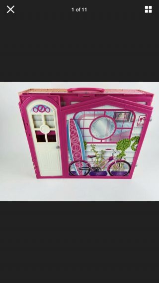 Barbie 2009 Glam Vacation Beach House Fold Out Doll House Mattel Playset Pink