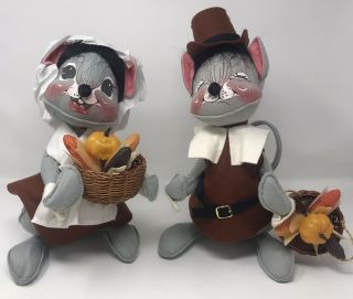 2 Annalee Mobilitee Vintage 1981 Pilgrim Dolls Thanksgiving Mouse 13” Tall