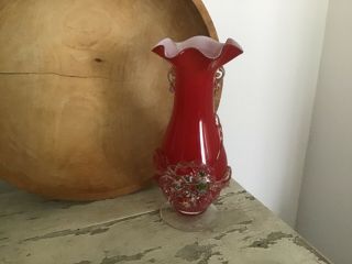 Vintage Art Glass Red And White Vase With Vining Flowers Vtg Hand Blown