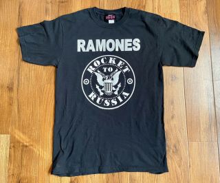 Ramones Vintage Authentic Rocket To Russia Pre - Owned Adult Medium T - Shirt