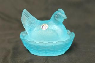 Vintage Westmoreland Frosted Blue Miniature Chicken Hen On Nest