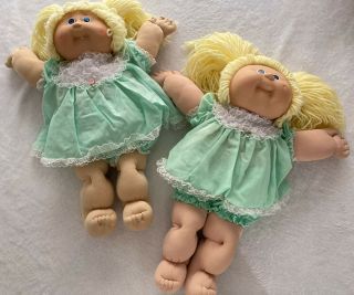 1985 And 1986 Cabbage Patch Kid " Twin " Girls In Matching Outfits