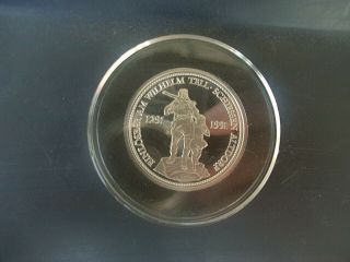 Swiss Platinium Shooting Tahler.  1 Oz 1986 Coin It Is In.