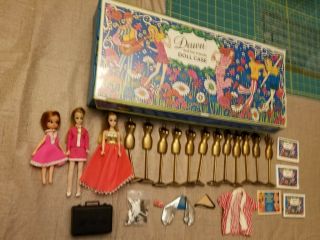 Vintage 1971 Topper Dawn And Her Friends Doll Case Dolls Clothes And Accessories