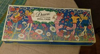 Vintage 1971 Topper Dawn and Her Friends Doll Case Dolls Clothes and Accessories 2