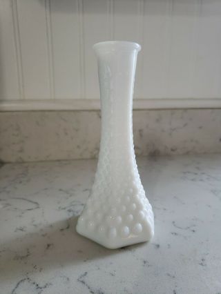 Perfect Real Vintage E.  O.  Brody Co White Milk Glass Hobnail Bud Vase Usa 175 6 "