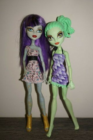 Monster High Dolls Create - A - Monster Mummy - Gorgon Girl Starter Set Mattel
