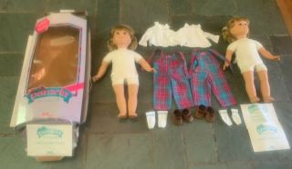 2 Pamela The Living Doll 1986 2 Dolls Outfits Paperwork 1 Box.
