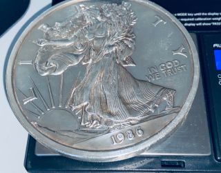 Huge 1 Troy Pound.  999 Fine Silver Round - Walking Liberty Dollar Design 1986 3
