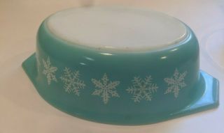HTF Vintage Pyrex White Snowflake on Turquoise 045 2 1/2 QT Casserole Dish 2