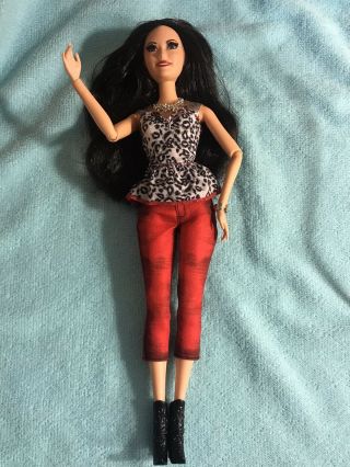 2012 Mattel Barbie Life In The Dreamhouse Raquelle Doll & Outfit Dream House Htf