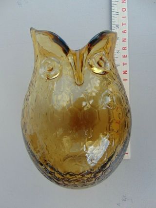 Artist ' s Studio HandMade Amber Art Glass Owl Vase 8.  25 