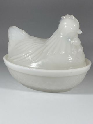 Vintage Indiana White Milk Glass Hen On Nest Covered Candy Dish