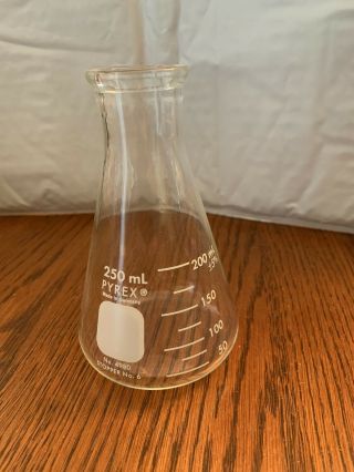 Vintage Pyrex Lab Glass Beaker Flask No.  4980 250 Ml Graduated Erlenmeyer