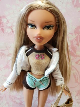 Bratz Class Cloe Back To School In Gymn Clothes And Shoes With Purse
