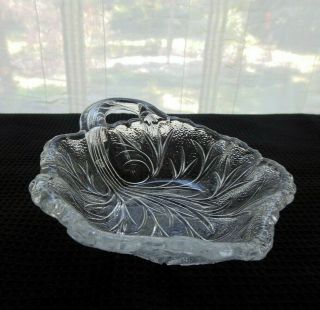 Indiana Glass Clear Pebble Leaf Twiggy 5 3/8 " Handled Nappy Bowl