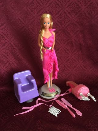 1982 Twirly Curls Barbie 5579 Superstar Era: Chair,  Curler,  Combs,  Clips,  Shoes