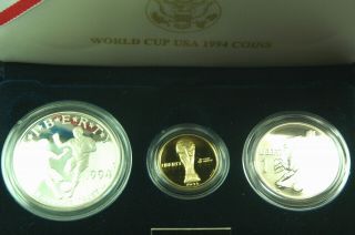 1994 World Cup 3 Coin Commemorative Set With $5.  00 Gold And Silver Dollar & Half