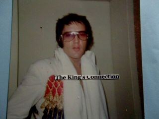 Unseen - Unpublished Vtg - Photo - Elvis Caught In The Hallway Of The Hotel