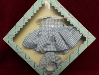Madame Alexander - Wendy - Kins Blue & White Check Tagged Minty Outfit W/box
